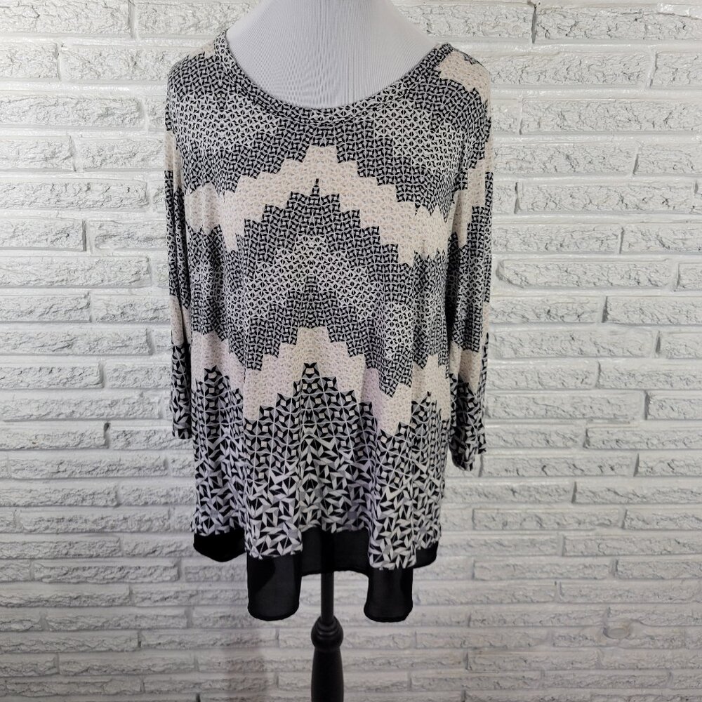 Rose Olive Tunic 2X Plus Black White Geometric Chiffon Hem 3/4 Sleeve GEO196E